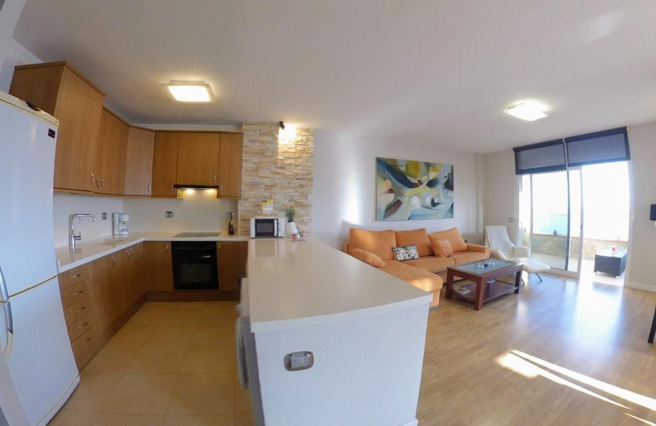 Facing The Ocean - Full Appt With 2 Double Bedroom Tabaiba المظهر الخارجي الصورة
